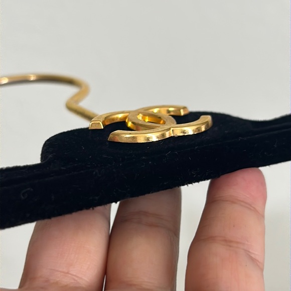 🖤CHANEL💕velvet skirt/pants hanger - Picture 3 of 14